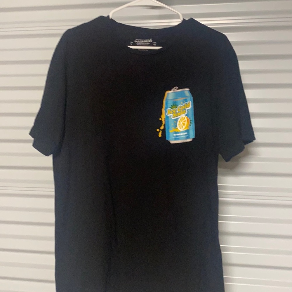 Tee shirt